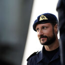 3. februar: Kronprins Haakon følger Sjøforsvarets øvelse NorTG 1 utenfor Bergen (Foto: Marit Hommedal / Scanpix)